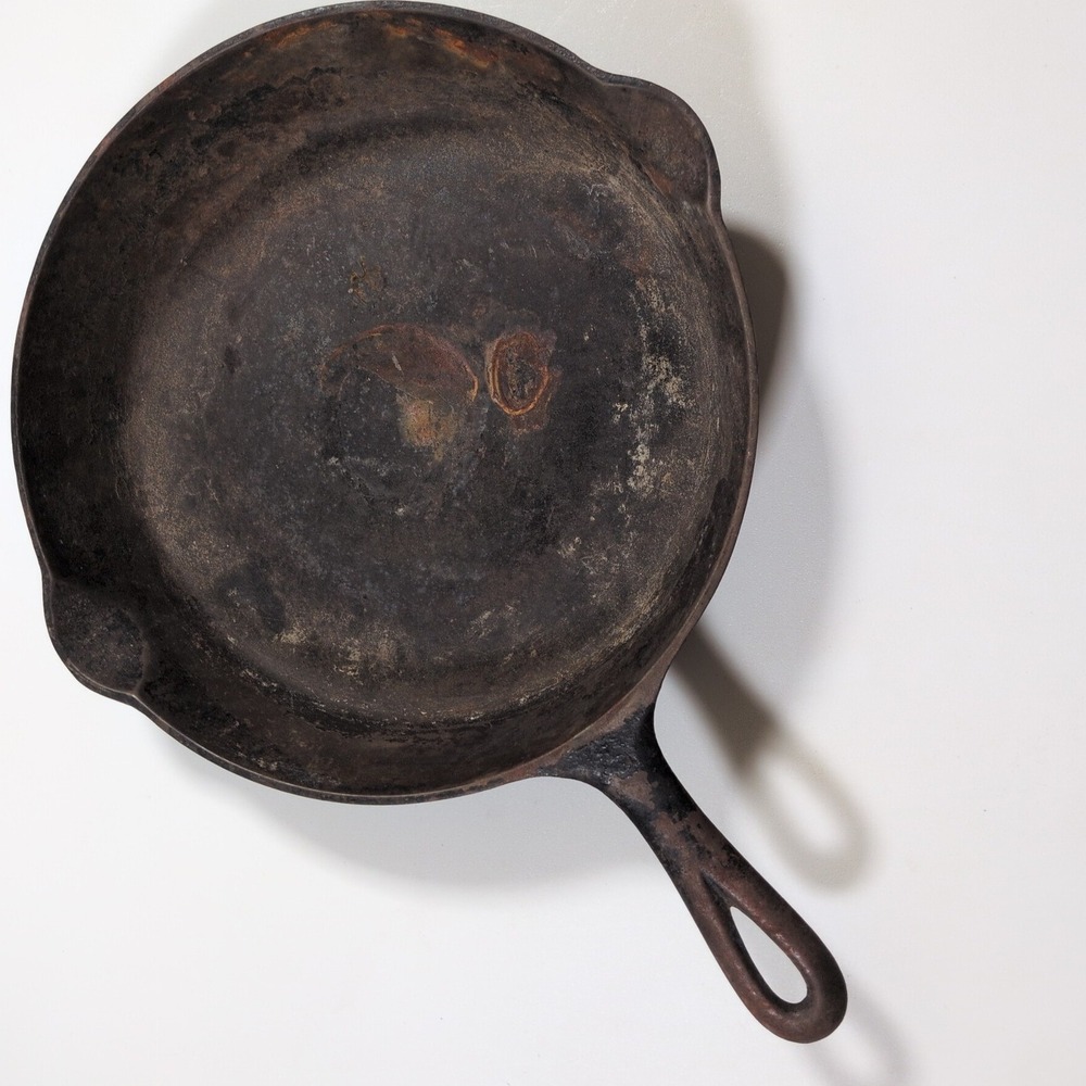 Vtg Griswold No 9 Cast Iron Skillet Large Block Logo Heat Ring 710 Erie PA USA